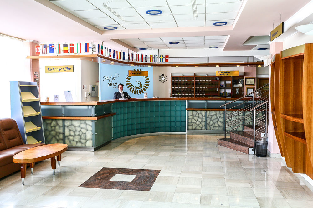 Villa Tamaris - Hotel Resort Drazica كرك المظهر الخارجي الصورة