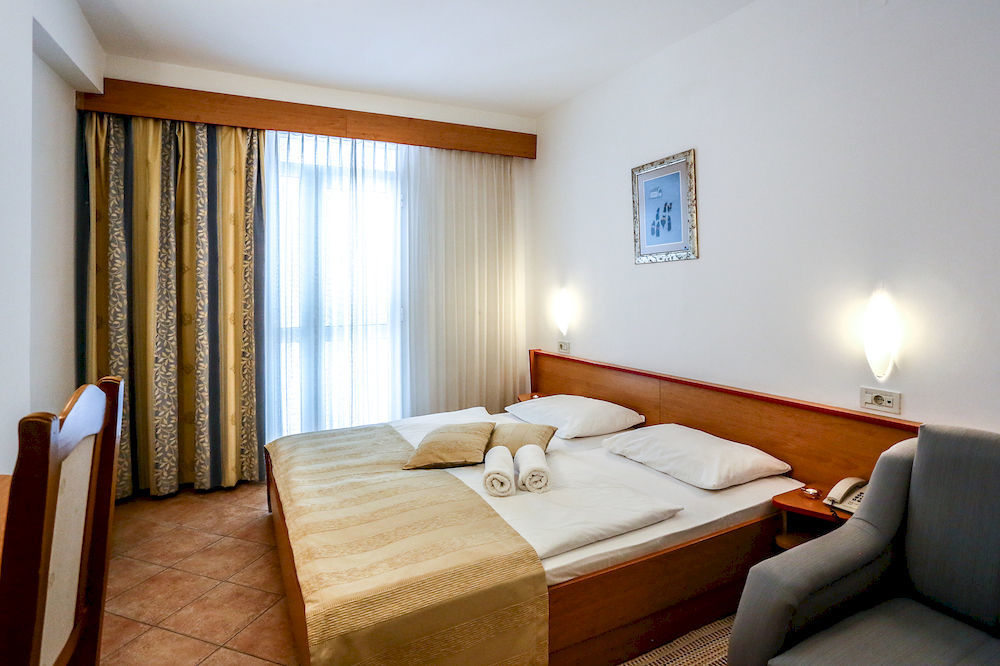 Villa Tamaris - Hotel Resort Drazica كرك المظهر الخارجي الصورة