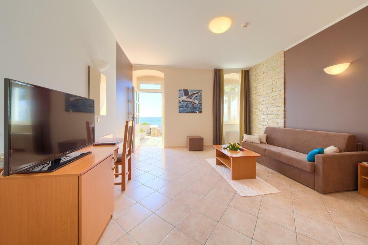 Villa Tamaris - Hotel Resort Drazica كرك المظهر الخارجي الصورة